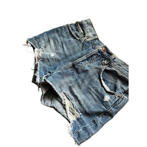 Free People We The Free Sofia Distressed Denim Shorts - Picture 2 of 4